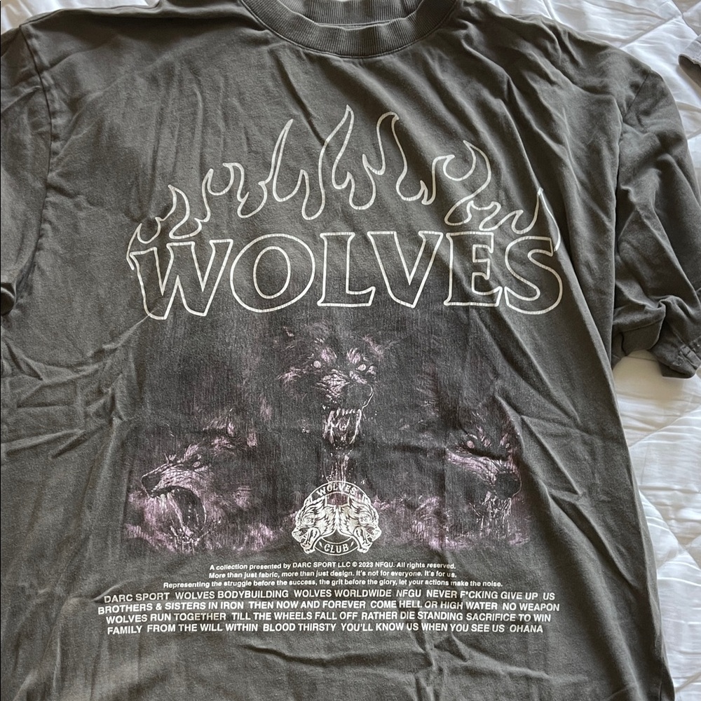 Darc Sport Black 'Wolves' Graphic Short-Sleeve Tee